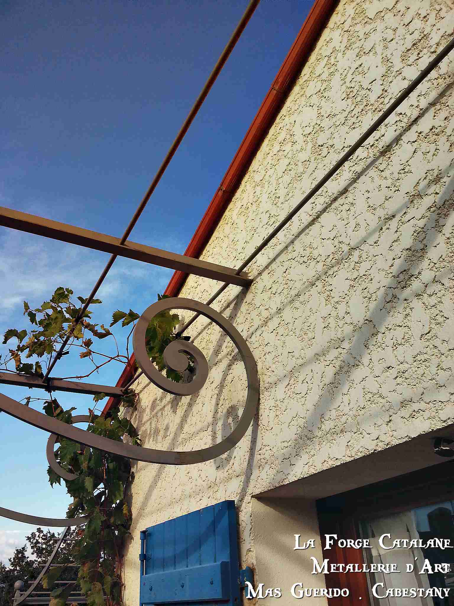 detail treille droite filants rond volute fer Forge Catalane Cabestany.jpg